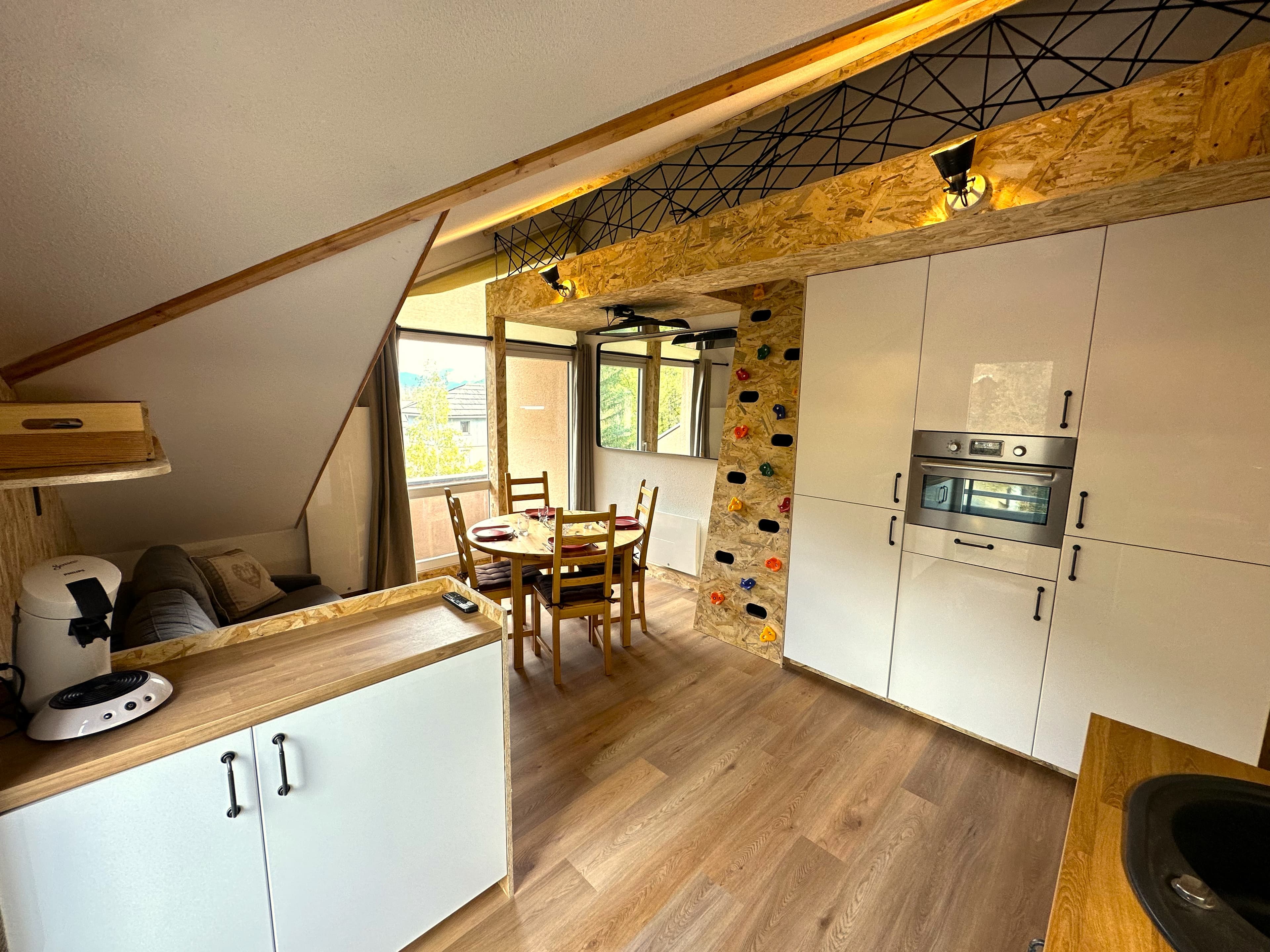 Espace de vie avec mezzanine